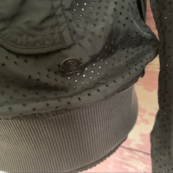 ADIDAS Black Long Sleeve Laser Cut Out Perforated Jacket size Small - Picture 4 of 7